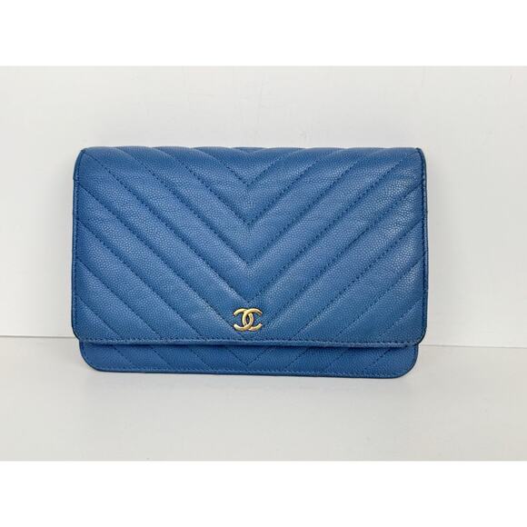 Chanel Wallet on Chain Blue Chevron Caviar Leather B-6 - Picture 2 of 16
